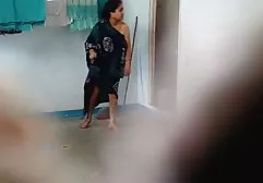 从家里的女孩（18岁）燕子口交
