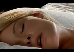Luscious Lela Star性交在她的连裤袜和喷雾...
