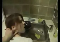 可爱乱搞她自己