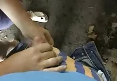 在更衣室里