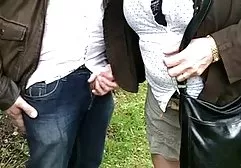 性交我的妹妹和她多汁的女朋友