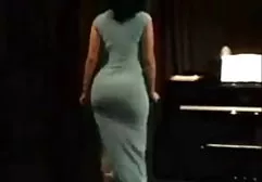 艾莉森泰勒在洗澡